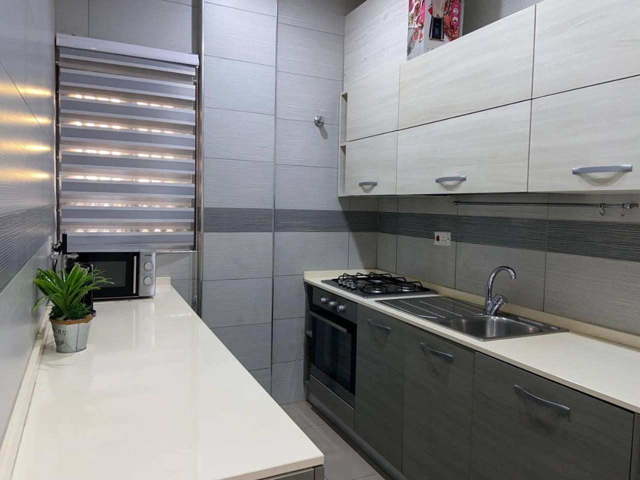 Queens View Apartment Acra Exterior foto